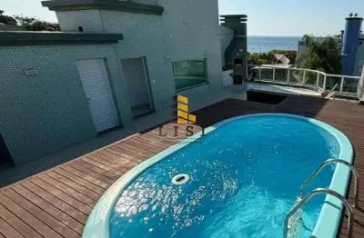 Cobertura com piscina vista mar á venda na praia de bombinhas/sc