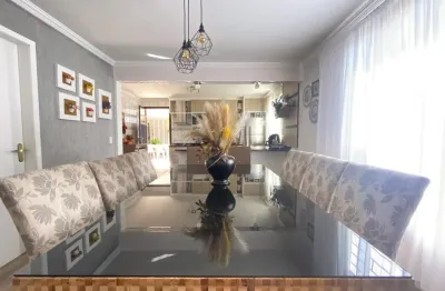 Oportunidade! terreno 331m² com duas casas prontas para morar ou investir.