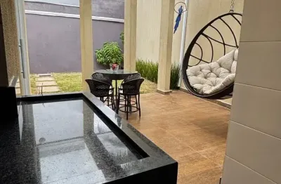 Excelente casa na colônia agrícola vicente pires - df.  sua casa dos sonhos em um condomínio exclusivo, bem família!