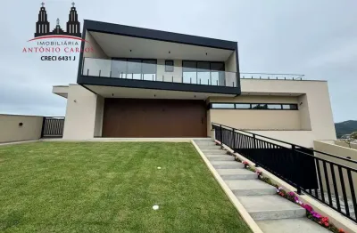 Um lar inteligente, sofisticado e com vista deslumbrante – viva o alto padrão que você merece!