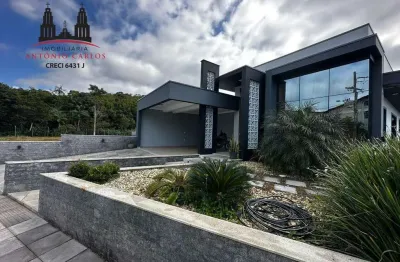 Casa alto padrão com piscina e jacuzzi em são josé/sc