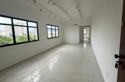 Sala comercial com 1 sala para alugar na Vila Mathias, Santos 