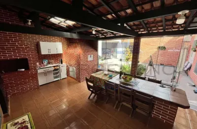 Casa com 3 quartos à venda na Rua Cabo Diogo Oliver, Vila Mogilar, Mogi das Cruzes