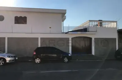 Casa comercial com 2 salas para alugar na Rua Plínio Marques, Vila Mogilar, Mogi das Cruzes