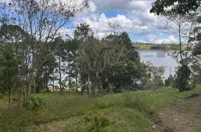 Oportunidade imperdível à beira da represa de taiaçupeba