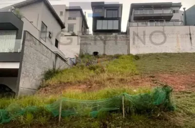 Terreno em aclive de 250,40 m² no bella citta fazenda!