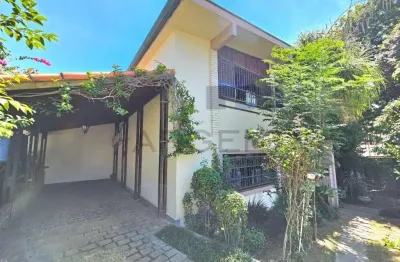 Encantadora casa de estilo mineiro na vila oliveira!