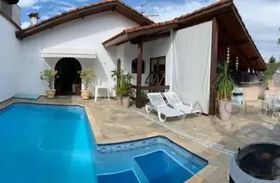 Casa com 3 quartos à venda na Rua Iracema Brasil de Siqueira, Vila Oliveira, Mogi das Cruzes