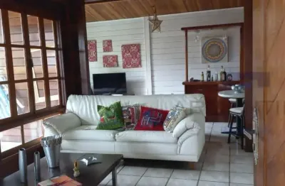 Casa com 3 quartos à venda na Rua Campos Vergueiro, Vila Oliveira, Mogi das Cruzes