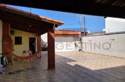 Casa com 3 quartos à venda na Rua Carlos Rissoni, Jardim São Francisco, Mogi das Cruzes