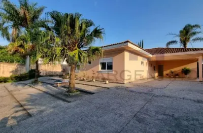 Casa com 3 quartos à venda na Avenida Francisco Assis Monteiro de Castro, Vila Oliveira, Mogi das Cruzes