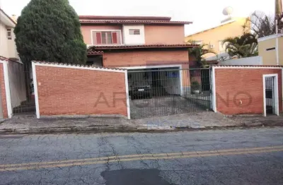 Linda e charmosa casa no nobre bairro vila oliveira - 350 m² construção
