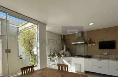 Casa em condomínio fechado com 3 quartos à venda na Rua Nilo Garcia Alabarce, Jardim São Pedro, Mogi das Cruzes