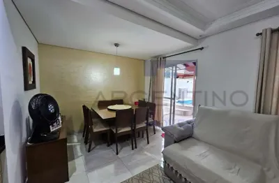 Casa em condomínio fechado com 3 quartos para alugar na Rua Nilo Garcia Alabarce, Jardim São Pedro, Mogi das Cruzes