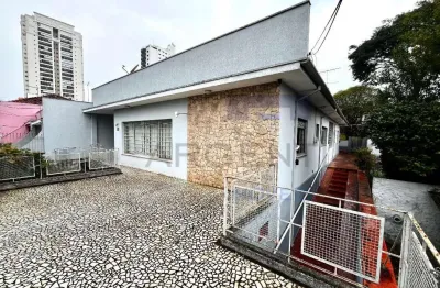 Casa com 4 dormitórios - quintal arborizado - sensação de chácara urbana