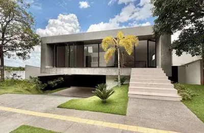 Sobrado à venda com 510 m2, 4 suítes, no Residencial Alphaville Flamboyant, Goiânia, GO