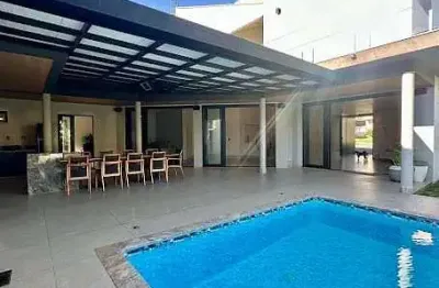 Casa Térrea à venda com 4 suites no  Portal do Sol 2, Goiânia, GO