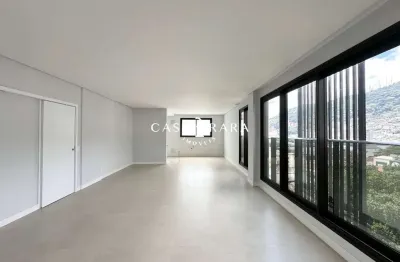 Apartamento 3 dormitórios (1 suíte e 2 demi-suítes) e 2 vagas - centro