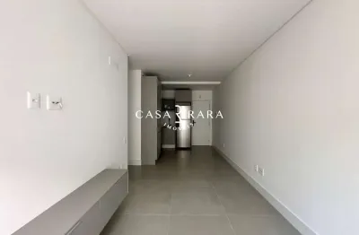 Apartamento 2 dormitórios (1 suíte) e 1 vaga com hobby box - córrego grande