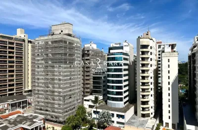Apartamento 3 suítes e 2 vagas com hobby box - centro