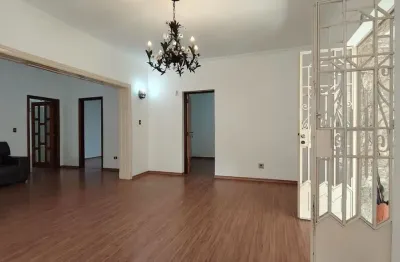 Casa térrea ampla e aconchegante em rua tranquila – butantã/sp
