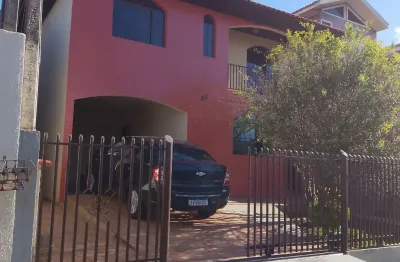 Excelente sobrado pronto para morar. localizado no jardim gianna.