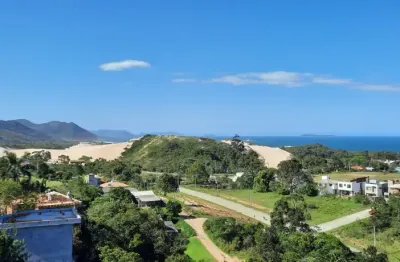 Residência estilo moderno com espetacular vista panorâmica