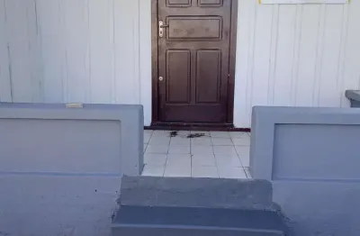 Casa para alugar na Rua México, 943 - Casa 01, Bacacheri, Curitiba