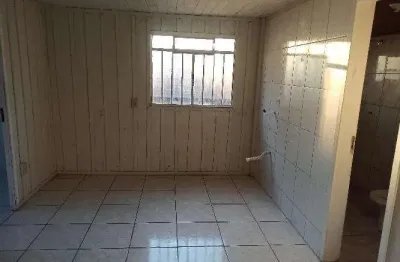 Casa com 3 quartos para alugar na Rua Pernambuco, Campo Pequeno, Colombo