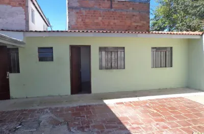 Casa com 2 quartos para alugar na Rua Pedro Gonshi, 119, Casa 03 - Fundos, Campo Pequeno, Colombo