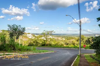 Lote com vista livre permanente de fundo e frente - parte alta do condomínio