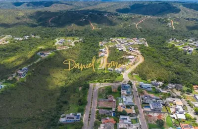 Excelente lote com vista em excelente localização no condomínio