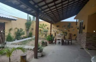 Casa linear com 3 quartos, quintal espaçoso e garagem coberta – conforto e praticidade