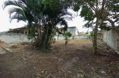 Terreno à venda na Vila Capri, Araruama 