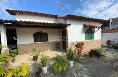 Casa com suíte, quintal amplo e garagem em iguabinha – araruama/rj