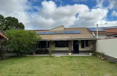 Casa com 3 quartos, suíte, energia solar e sauna – amplo quintal e conforto em araruama