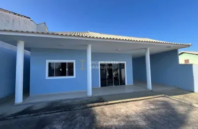 Casa de 03 quartos (01 suíte) à venda em condomínio fechado, em araruama-rj.
