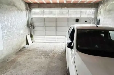 Casa com 2 quartos à venda na Rua Atílio Tolaine, Centro, Carapicuíba