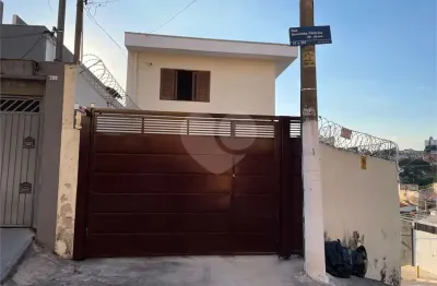 Casa com 3 quartos para alugar na Benvinda Catarina De Jesus, Imirim, São Paulo