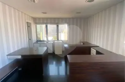 Sala comercial para alugar na Rua Tuiuti, 2530, Tatuapé, São Paulo