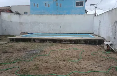 Vendo esta incrível casa, no valor de r$350mil aceita proposta, ou uma entrada de r$200.000 parcelas a combinar no começo da rua do tatus em frente ao bobs  50m pra pista, esquina com a pacheco e depo