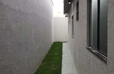 Casa com 3 quartos à venda no Setor Araguaia, Aparecida de Goiânia 