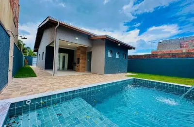 Casa isolada com dormitórios com piscina, em itanhaém próximo a praia.