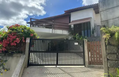 Casa a venda 4 quartos em itaipu, 533m², òtima oportunidade