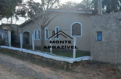 Encantadora casa de campo em suzano, sp, com amplo jardim e pomar