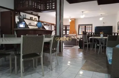 Casa com 10 quartos à venda na Enseada, Ubatuba 