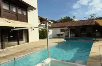 Casa à venda na Barra da Tijuca, Rio de Janeiro 