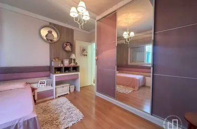 Excelente apartamento à venda, localizado no coração de tubarão/sc. com 119 m² de área privativa e 130 m² de área total, o imóvel oferece conforto, praticidade e uma ótima distribuição dos espaços.