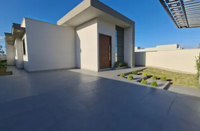 Linda casa, nova, no bairro santo antônio de pádua, há 150 metros do novo komprão