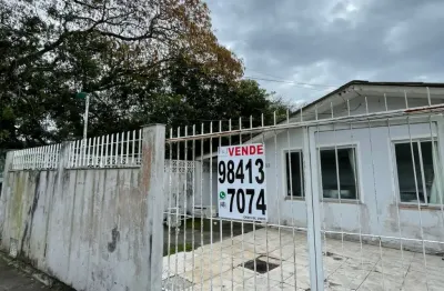 Casa a venda no bairro monte verde a quartos com suite na parte da frente e atrás mais um quarto com vaga pra 3 carros
